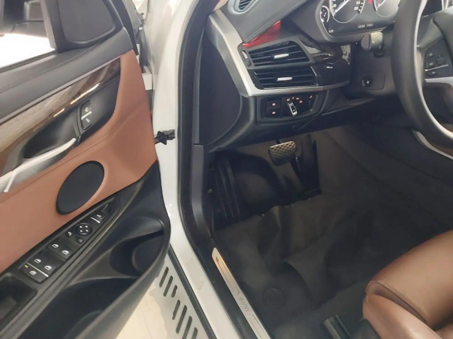 BMW X6 2015 xDrive28i — миниатюра 24