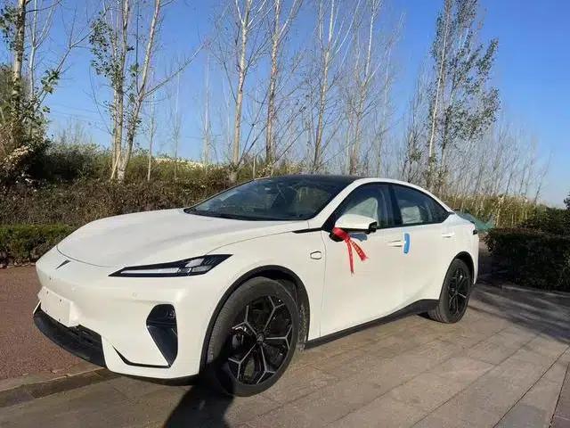 Deep Blue L07 2025 Model 230 Ultra Huawei Qiankun Intelligent Driving ADS SE Edition