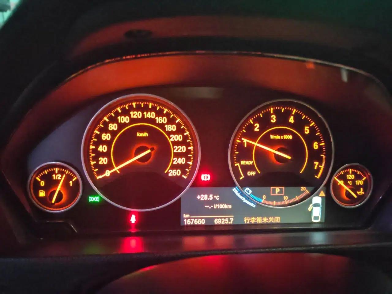 BMW 3 Series GT 2018 320i M Sport Edition — миниатюра 11