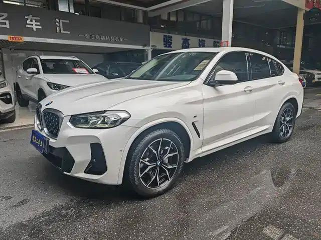 2022 BMW X4 xDrive 25i M Sport Package