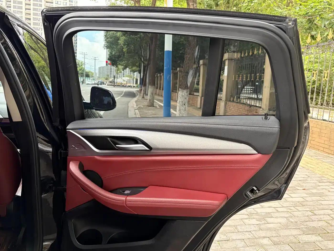 BMW X4 2021 Facelift xDrive 25i M Sport Shadow Edition — миниатюра 11