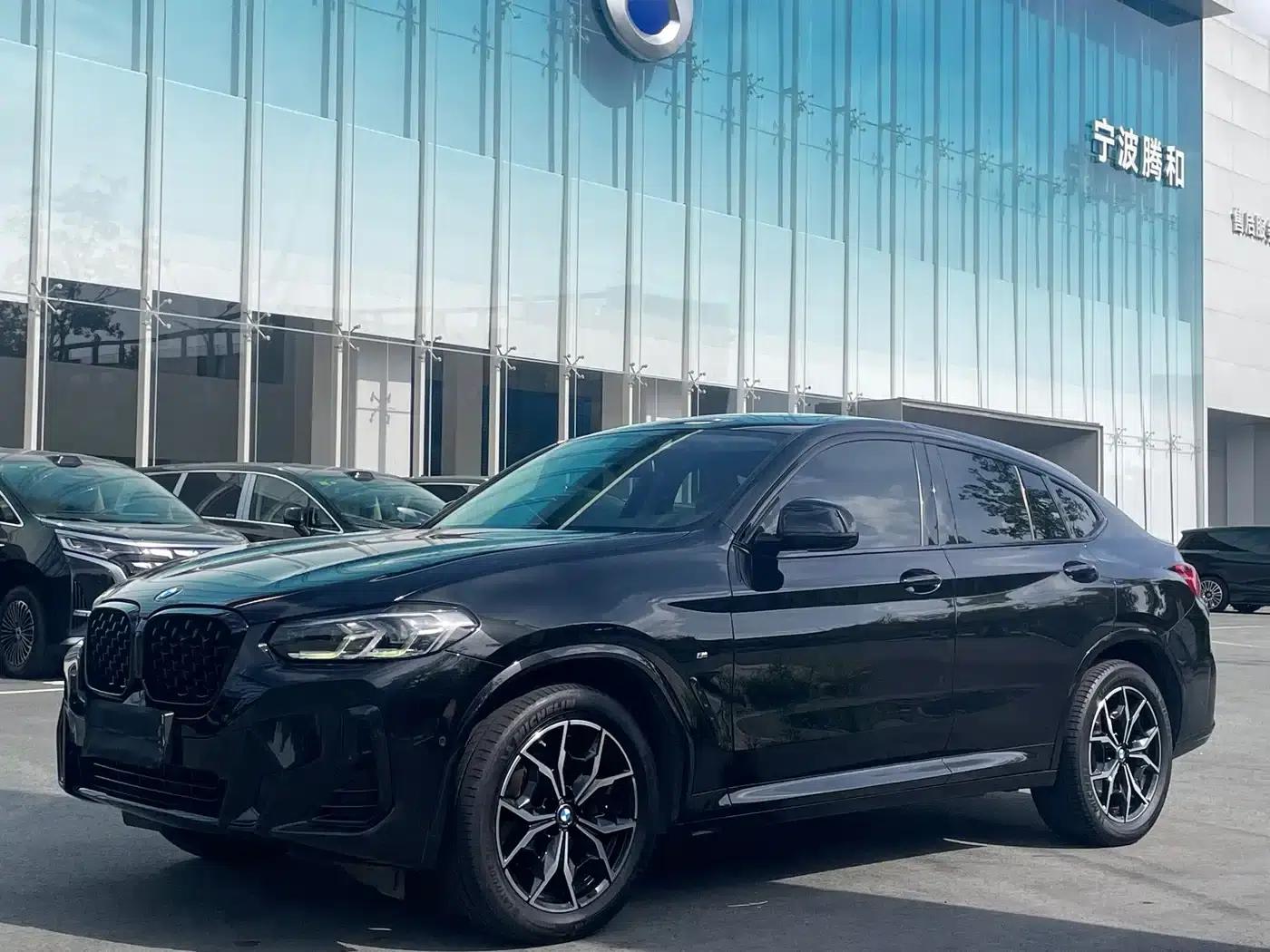 2022 BMW X4 xDrive 25i M Sport Package — миниатюра 1