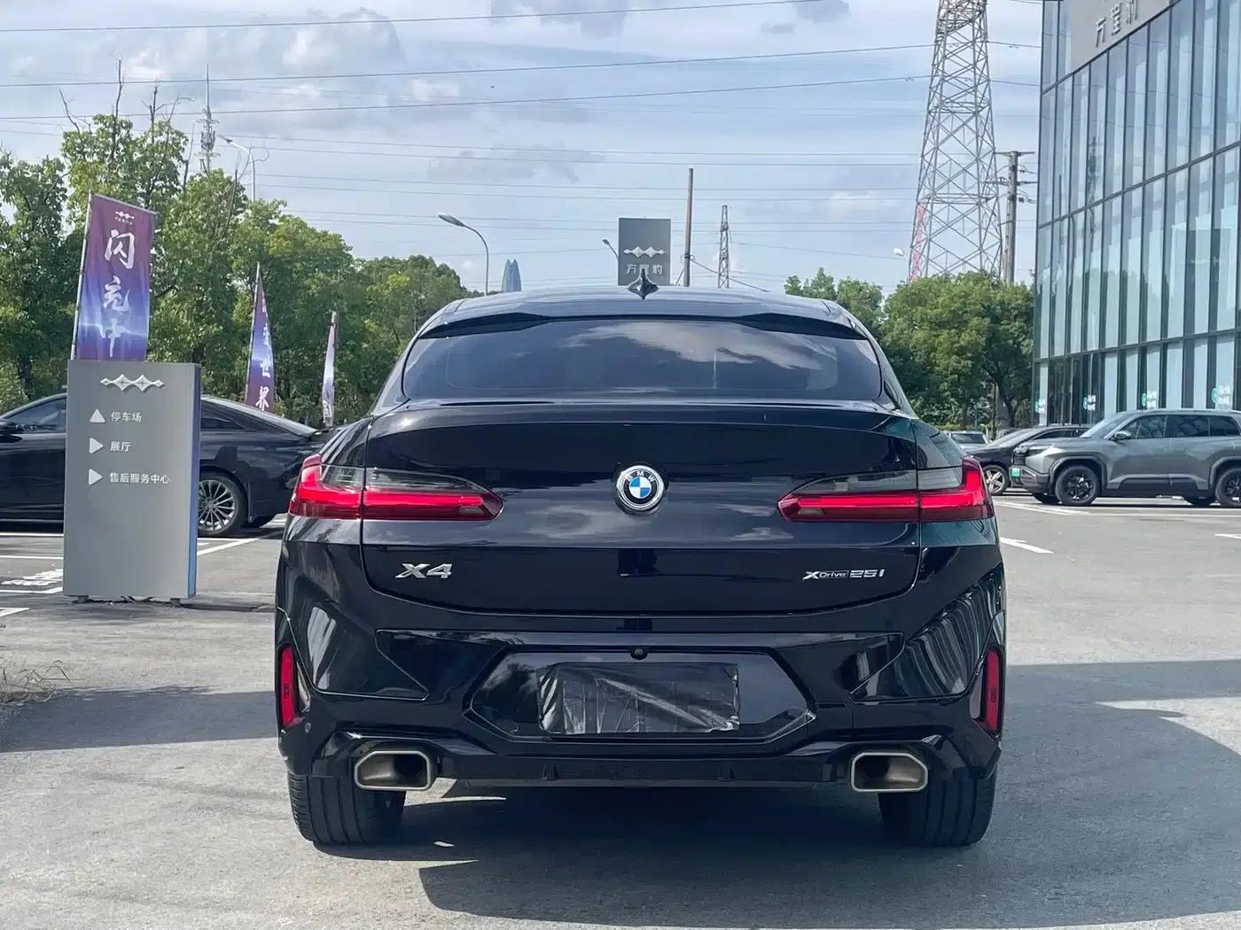 2022 BMW X4 xDrive 25i M Sport Package — миниатюра 19