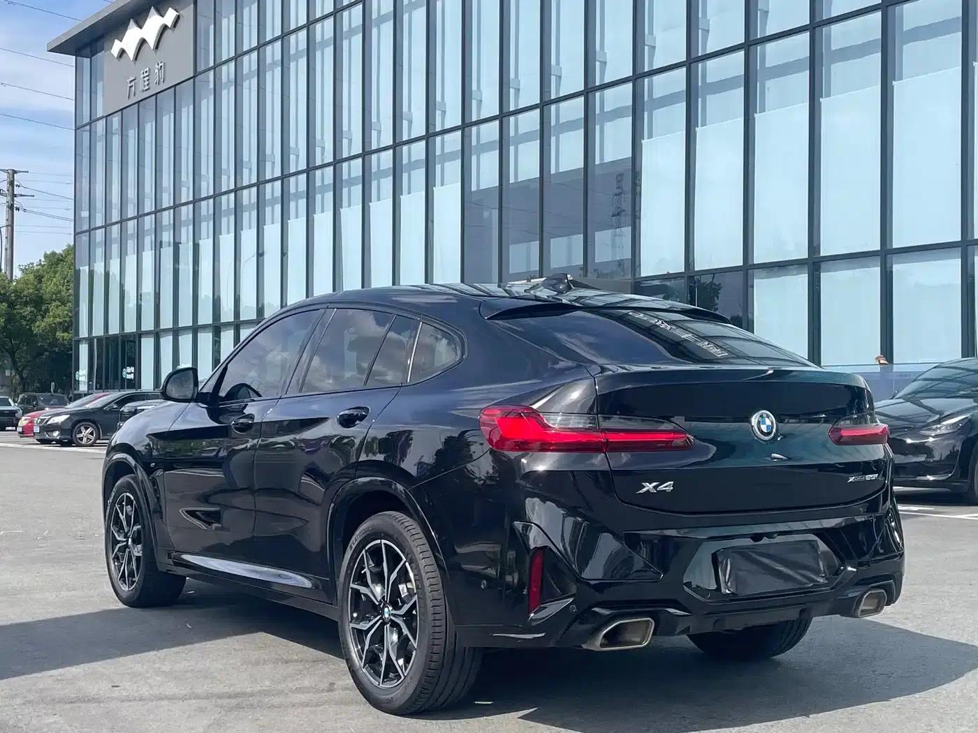 2022 BMW X4 xDrive 25i M Sport Package — миниатюра 20