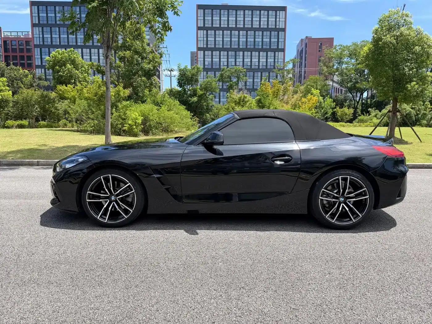 BMW Z4 2022 sDrive 25i M Sport Shadow Edition — миниатюра 8