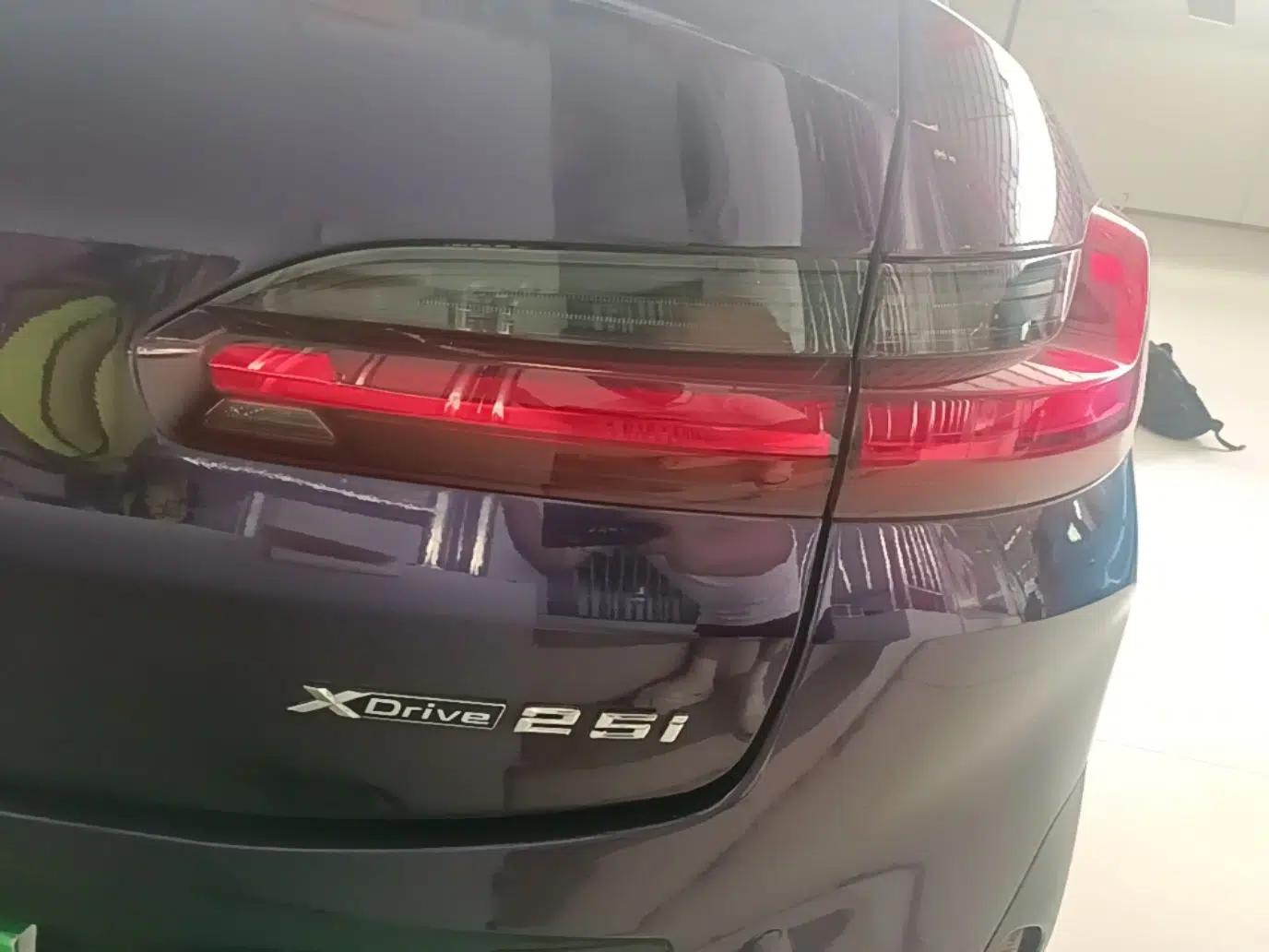 BMW X4 2022 xDrive 25i M Sport Package — миниатюра 9