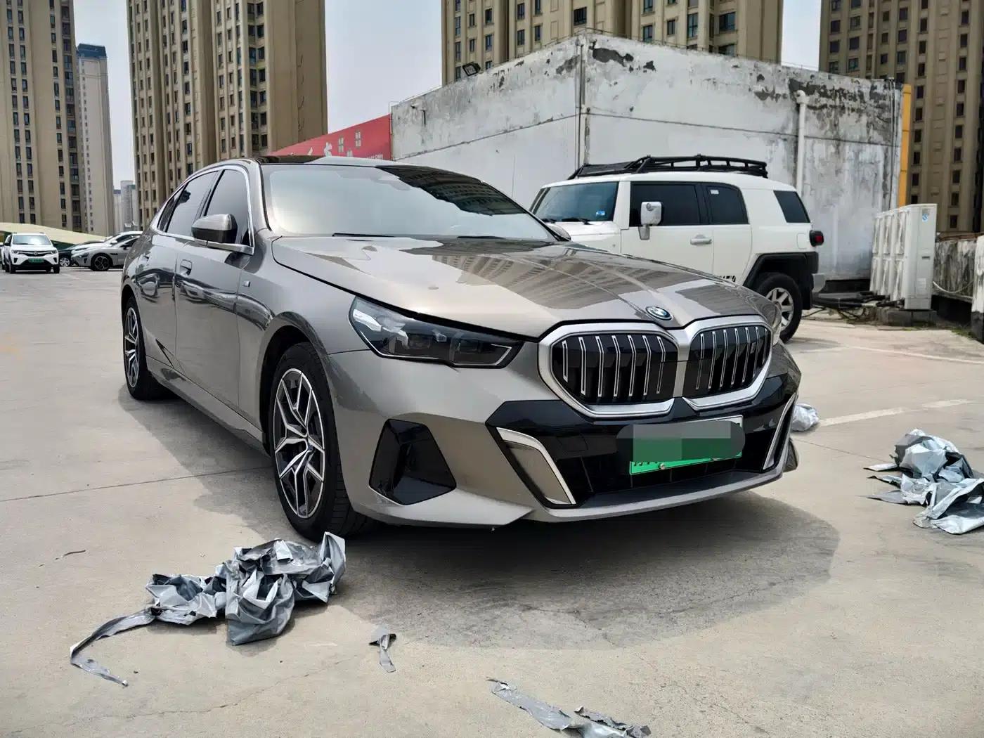 BMW i5 2024 eDrive 35L M Sport Package — миниатюра 3