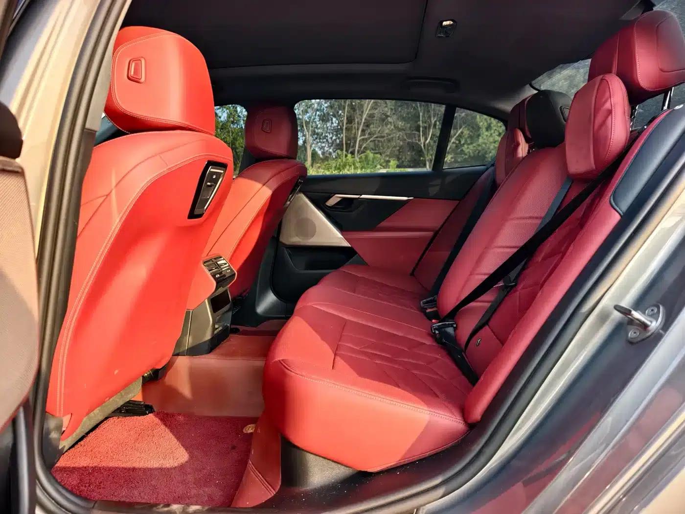 BMW i5 2024 eDrive 35L M Sport Package — миниатюра 7