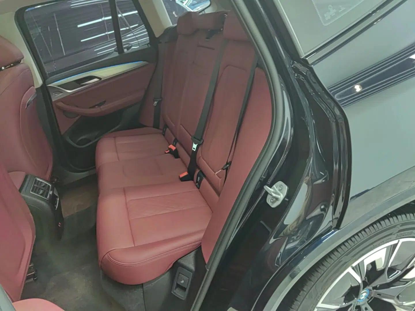 BMW iX3 2024 Leading Type — миниатюра 25