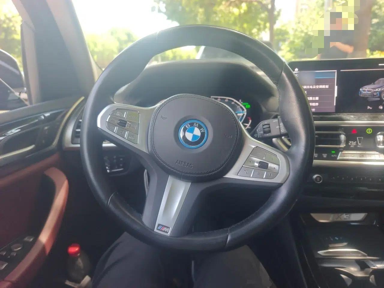 BMW iX3 2023 Leading Model — миниатюра 10