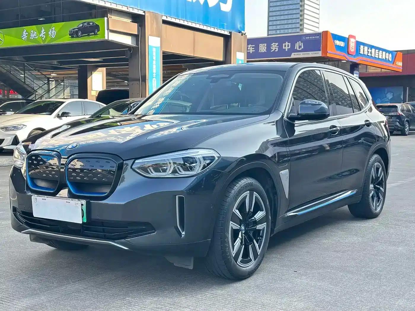 BMW iX3 2021 Leading Edition — миниатюра 1