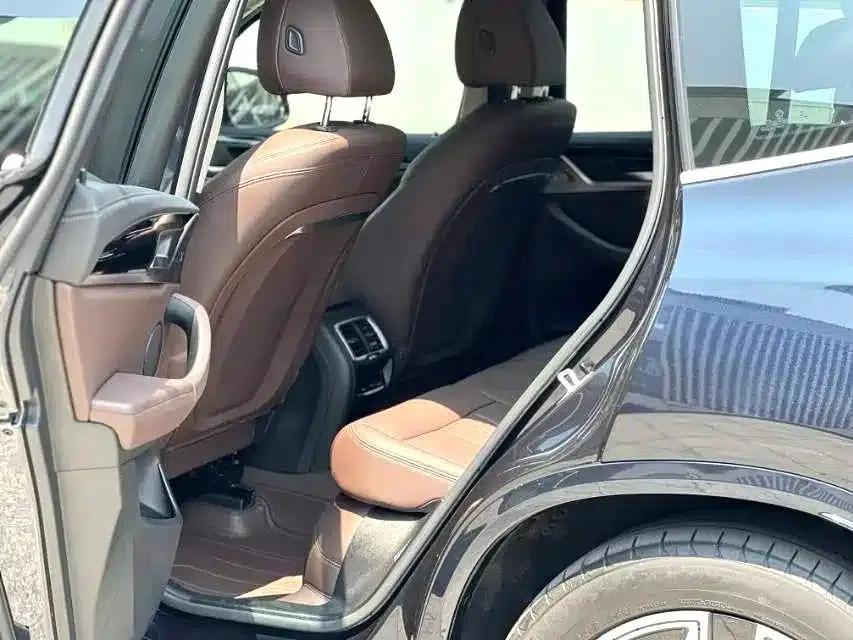 BMW iX3 2022 Leading Edition — миниатюра 8