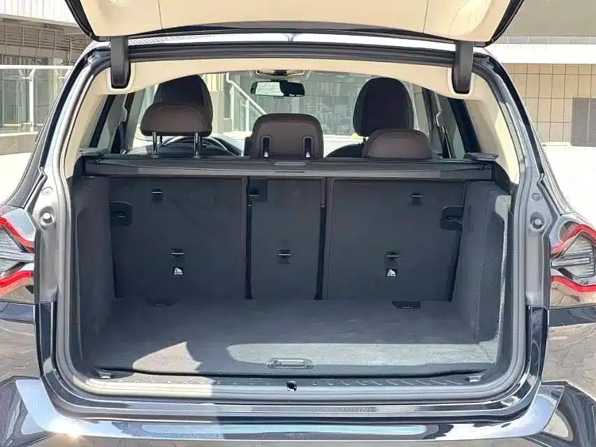 BMW iX3 2022 Leading Edition — миниатюра 9