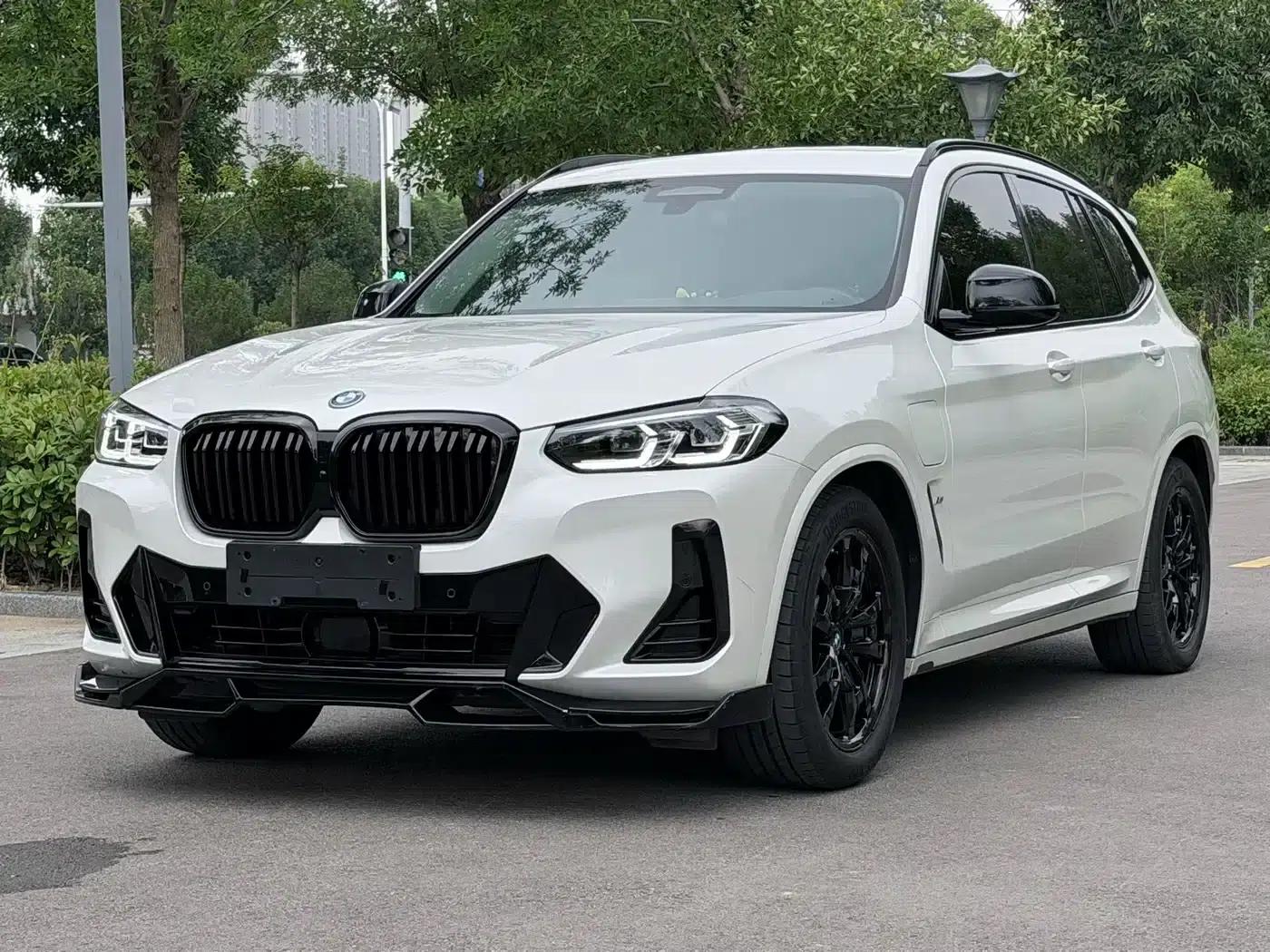 BMW iX3 2024 Leading Edition — миниатюра 1