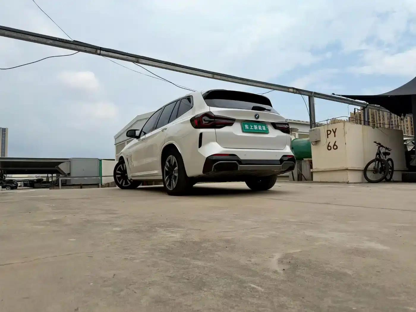 BMW iX3 2024 Leading Edition — миниатюра 7