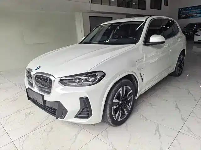 BMW iX3 2023 Leading Edition