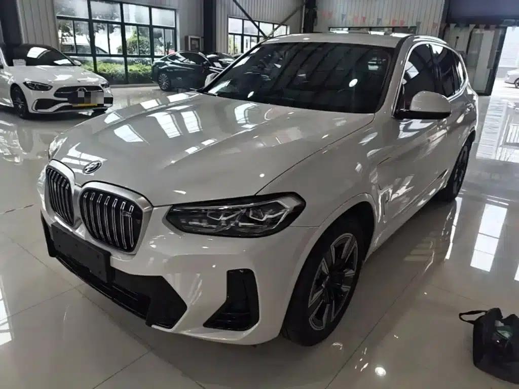 BMW iX3 2024 Leading Edition — миниатюра 1