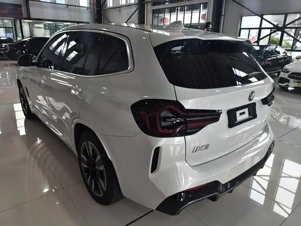 BMW iX3 2024 Leading Edition — миниатюра 5