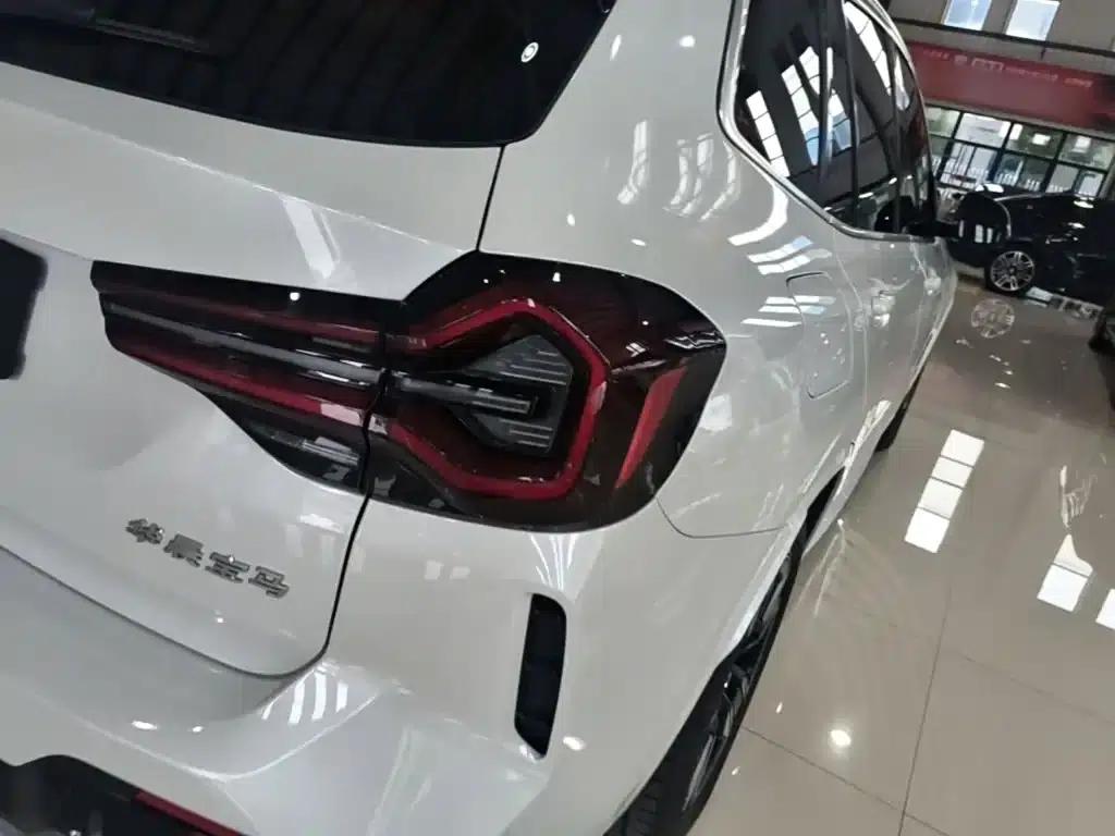 BMW iX3 2024 Leading Edition — миниатюра 8
