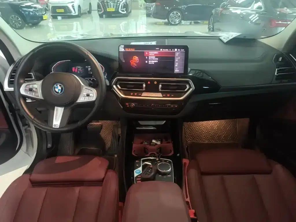 BMW iX3 2024 Leading Edition — миниатюра 10