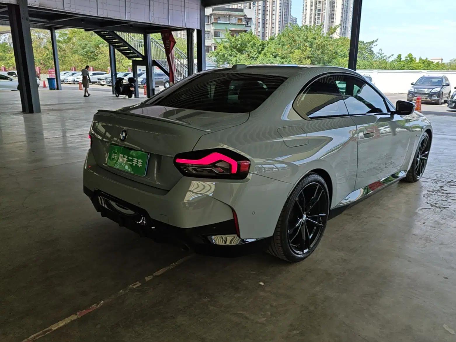 BMW 2 Series 2023 225i M Sport Night Edition Package — миниатюра 6