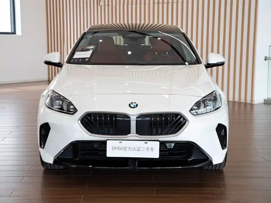 2025 BMW 2 Series 225L M Sport Package — миниатюра 3
