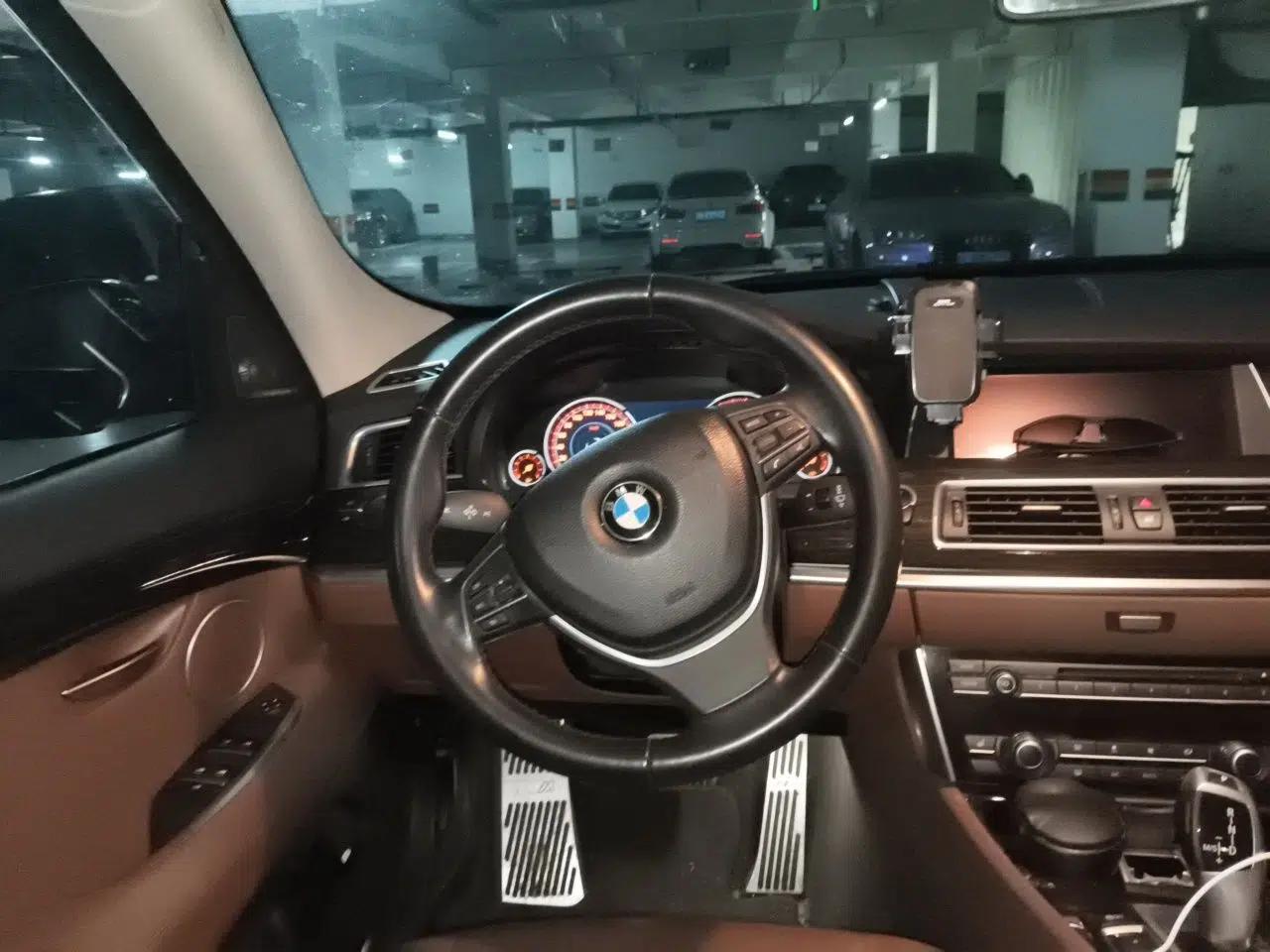 BMW 5 Series GT 2015 528i Leading Model — миниатюра 10
