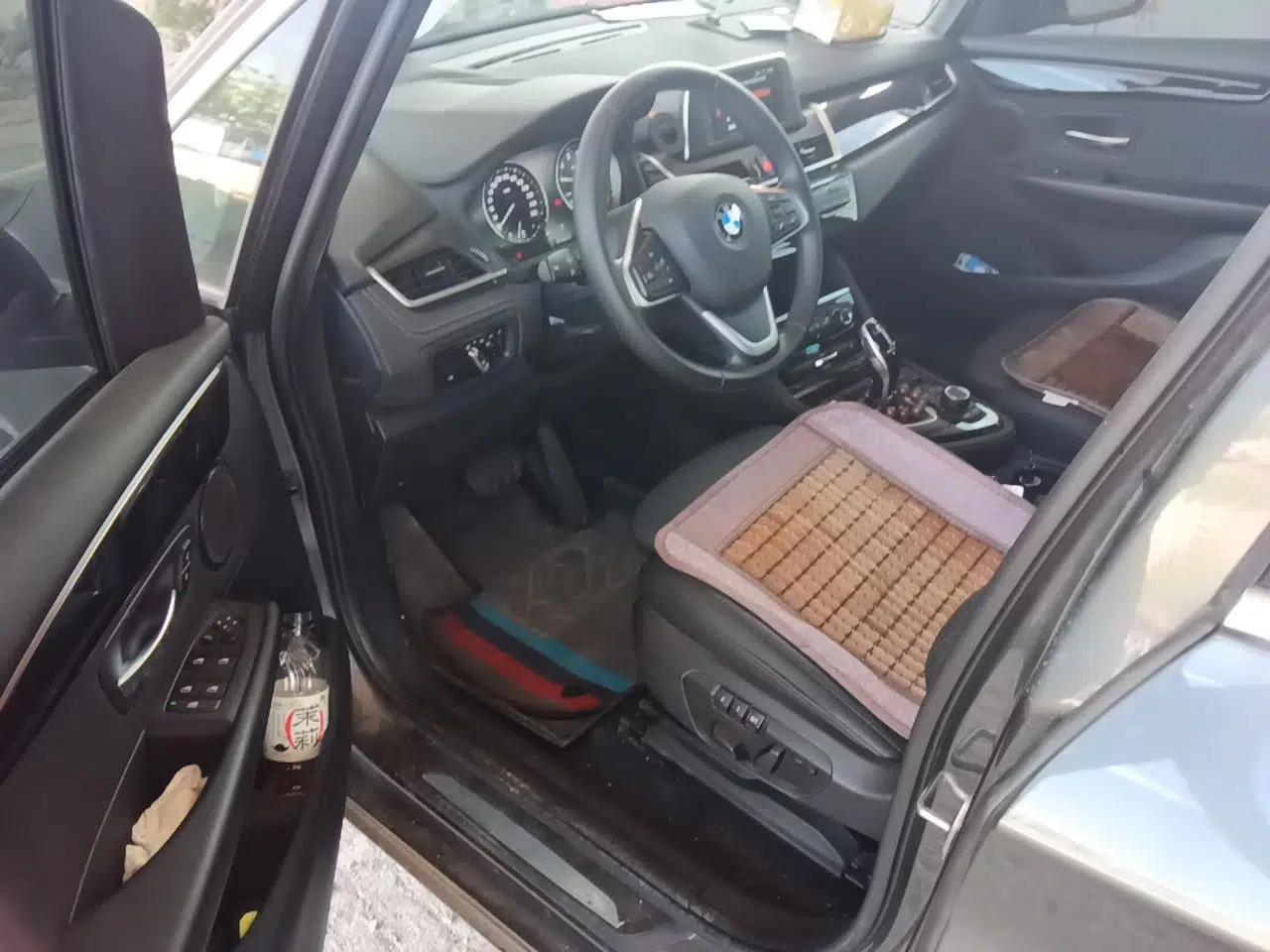 BMW 2 Series Gran Tourer 2019 220i Luxury Sports Package — миниатюра 16