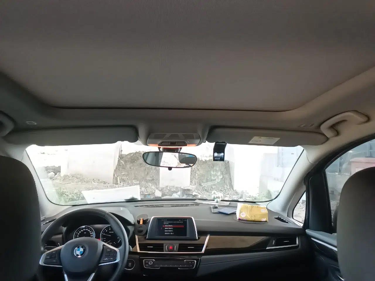 BMW 2 Series Gran Tourer 2019 220i Luxury Sports Package — миниатюра 18