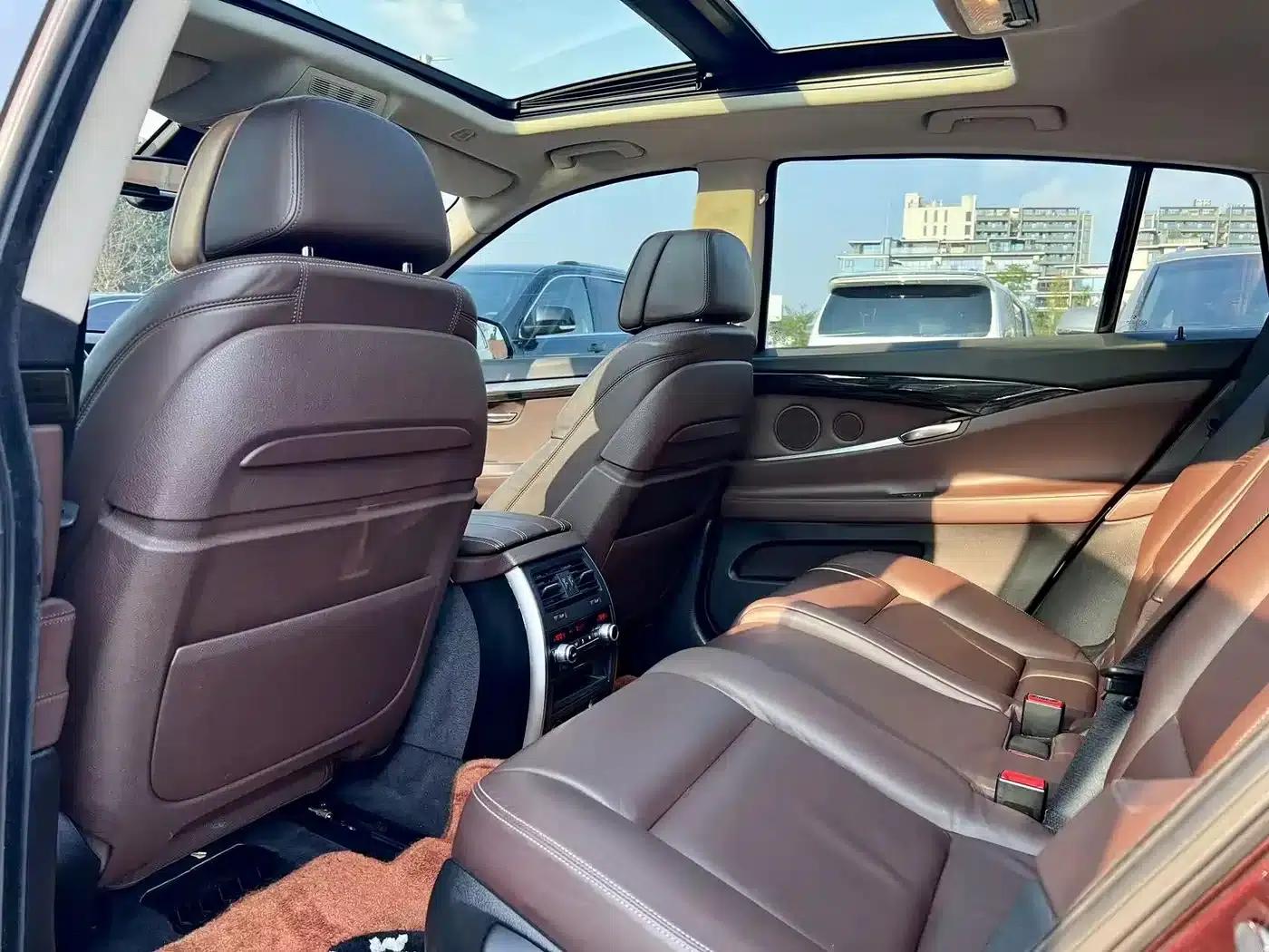 BMW 5 Series GT 2015 528i Luxury — миниатюра 10