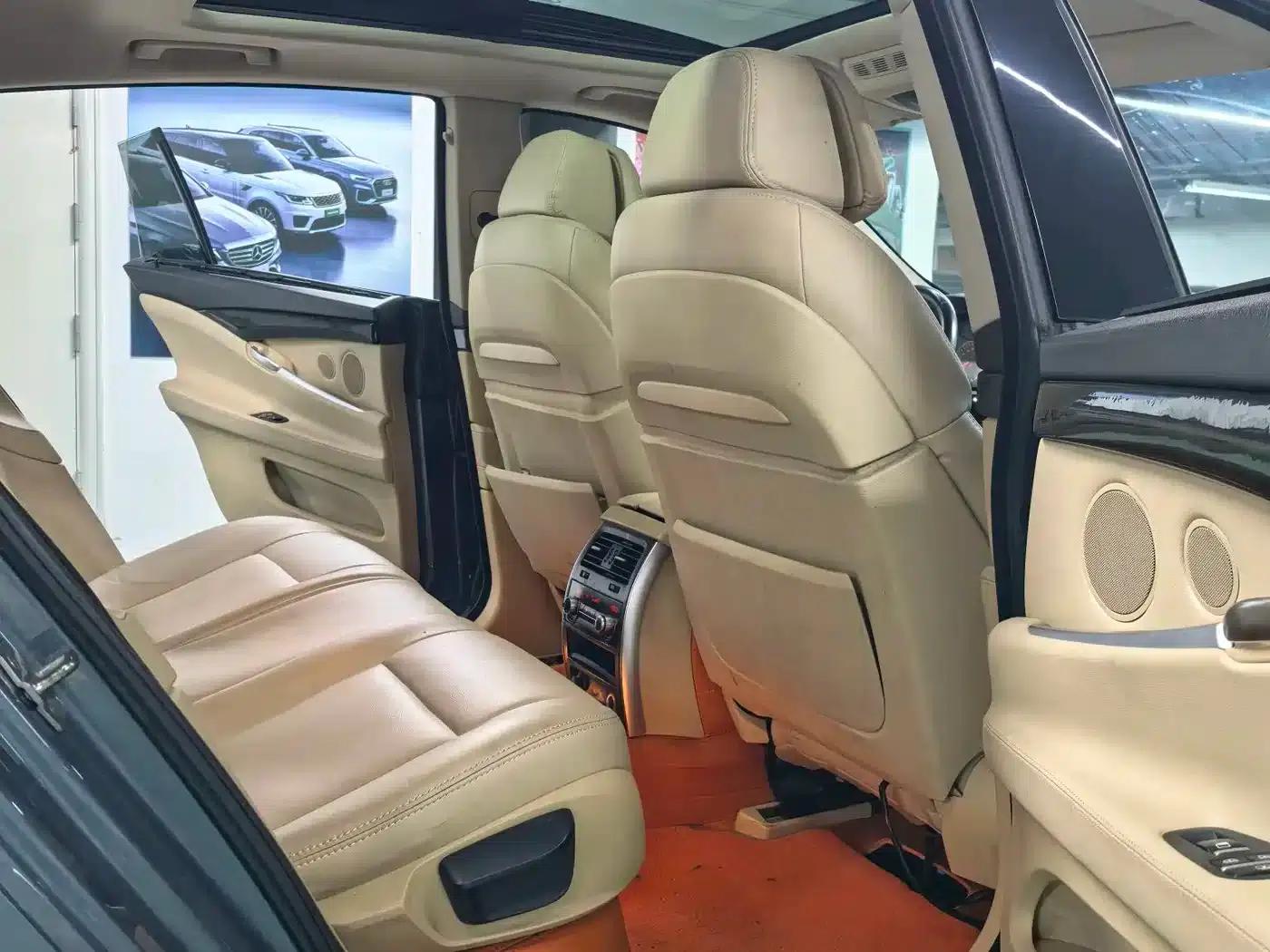 BMW 5 Series GT 2010 535i Leading Edition — миниатюра 8