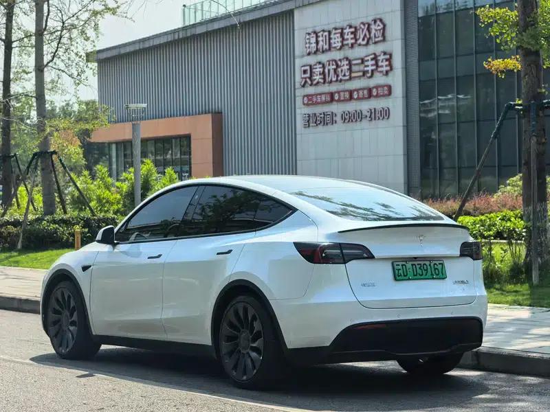 Model Y 2023 Performance All-Wheel Drive — миниатюра 4