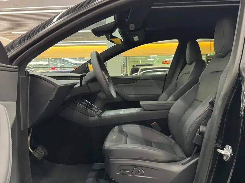 Model Y 2026 Rear-Wheel Drive — миниатюра 10