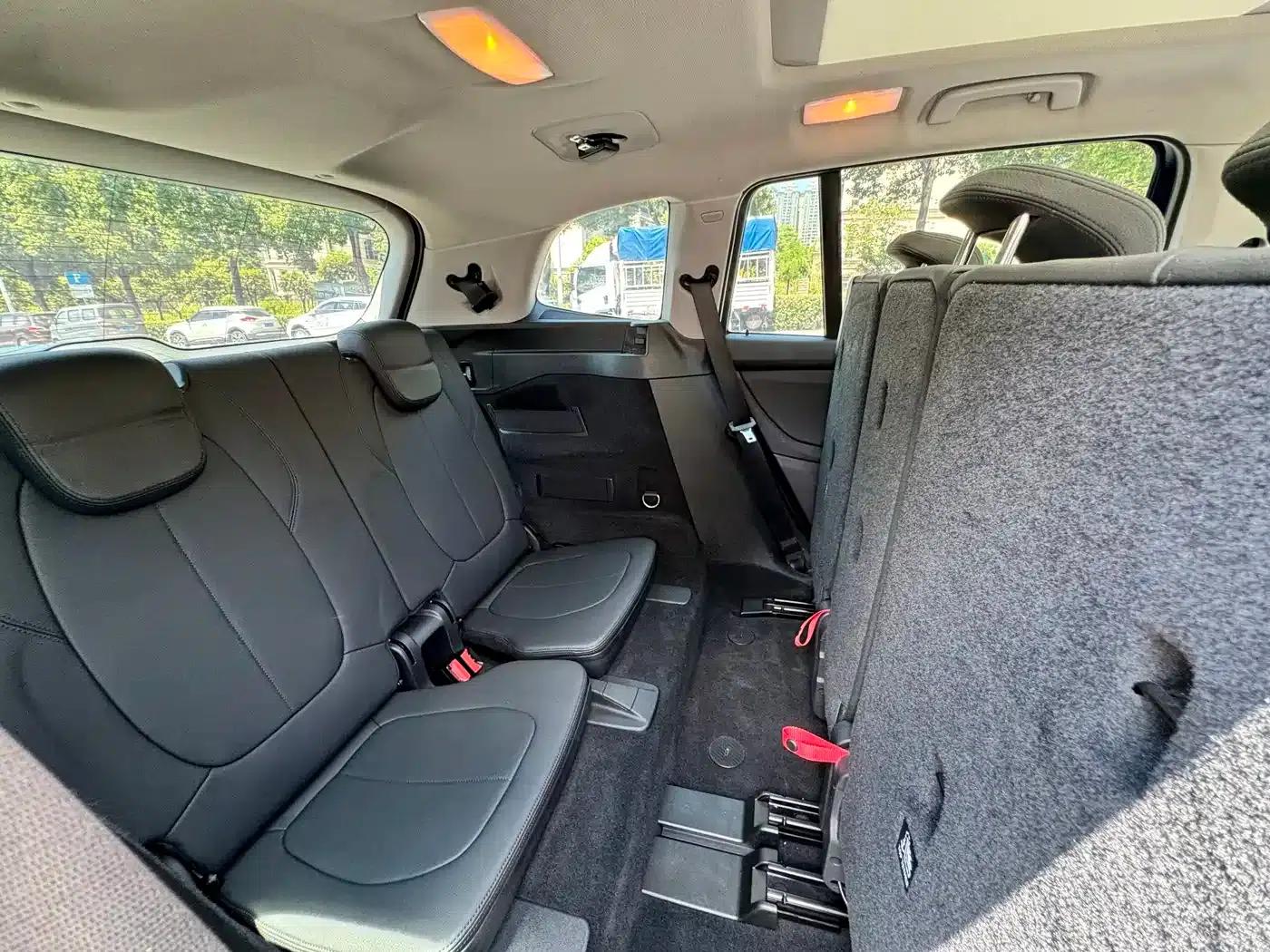 2018 BMW 2 Series Gran Tourer 220i Leading Edition — миниатюра 23