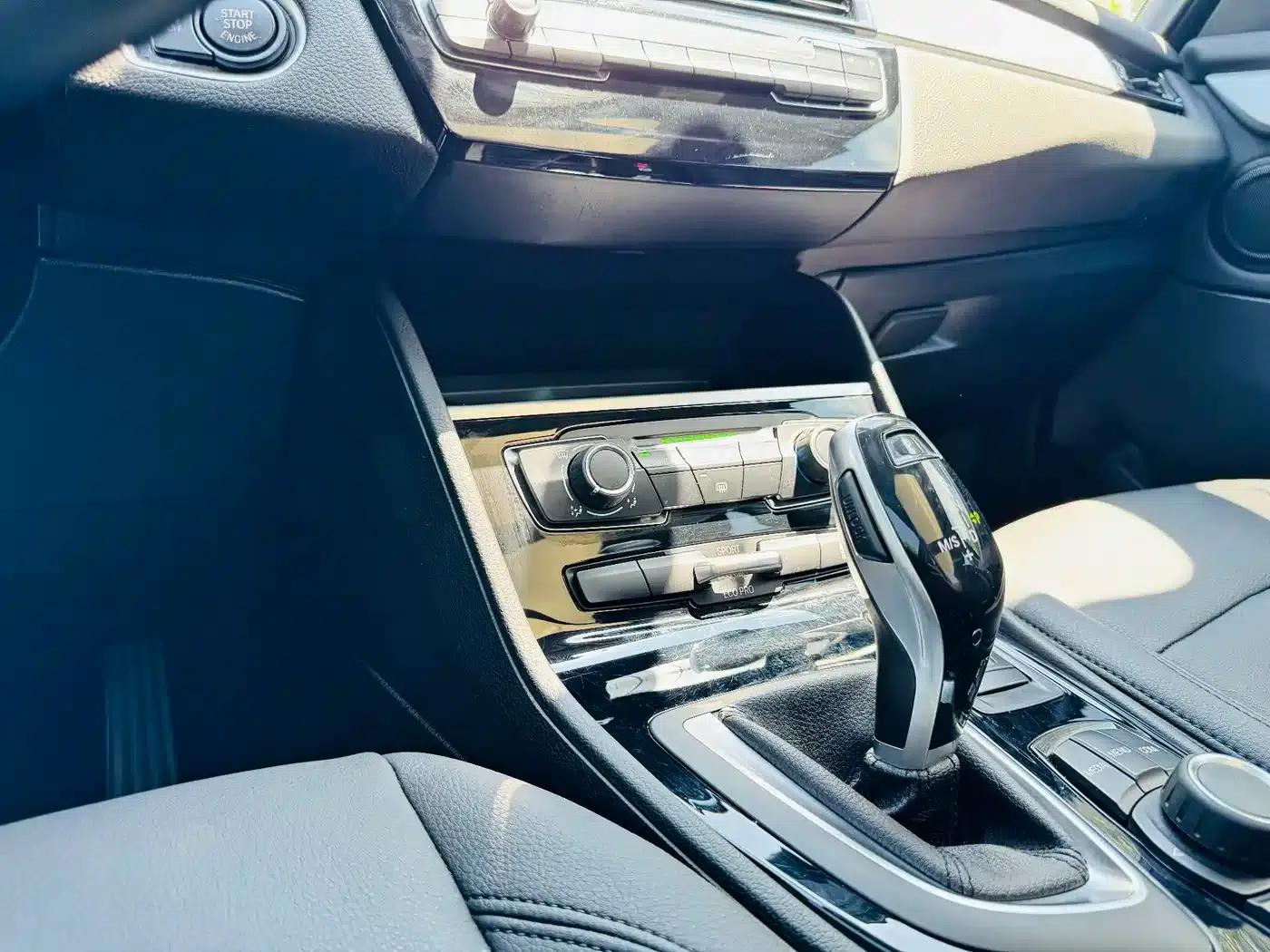 2018 BMW 2 Series Gran Tourer 220i Leading Edition — миниатюра 9