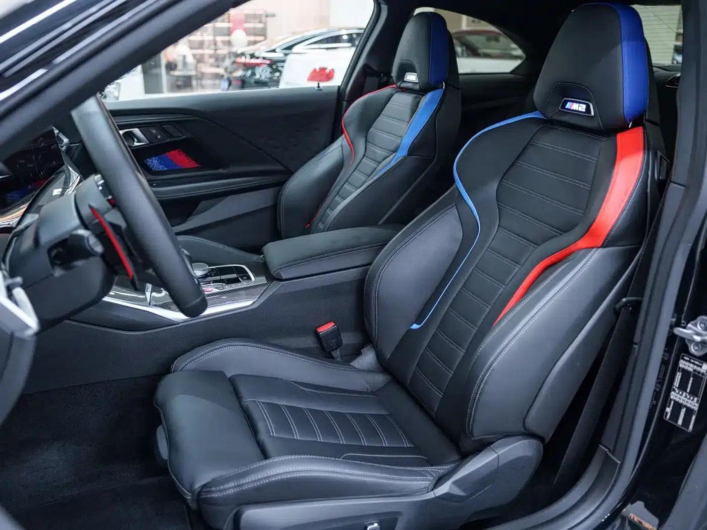 2024 BMW M2 — миниатюра 11