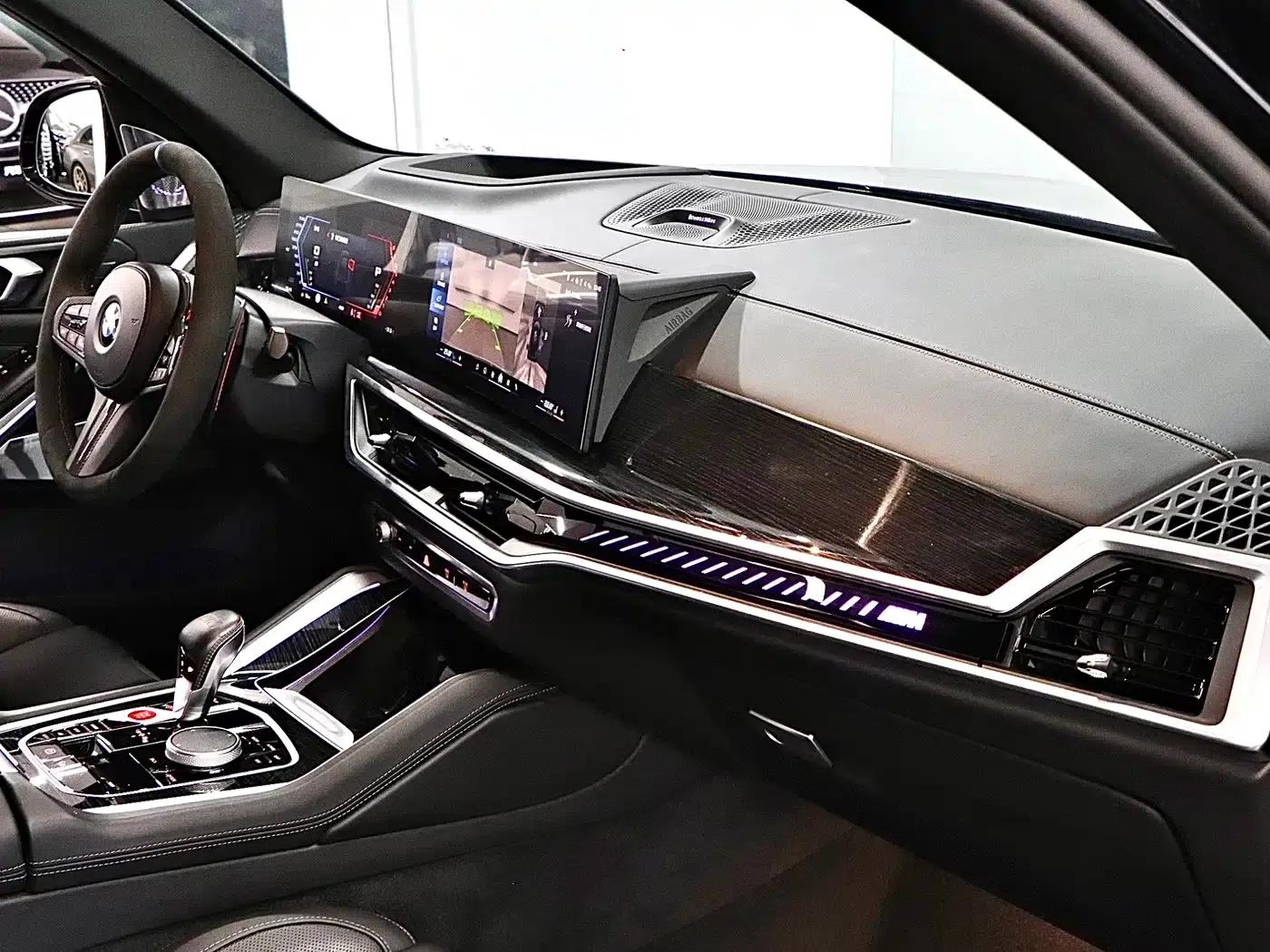 2023 BMW X5 M Competition — миниатюра 15