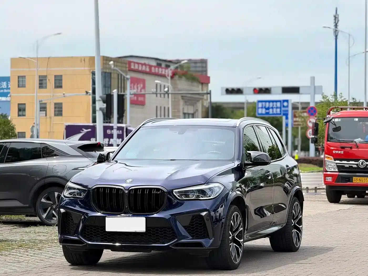 2022 BMW X5 M — миниатюра 1
