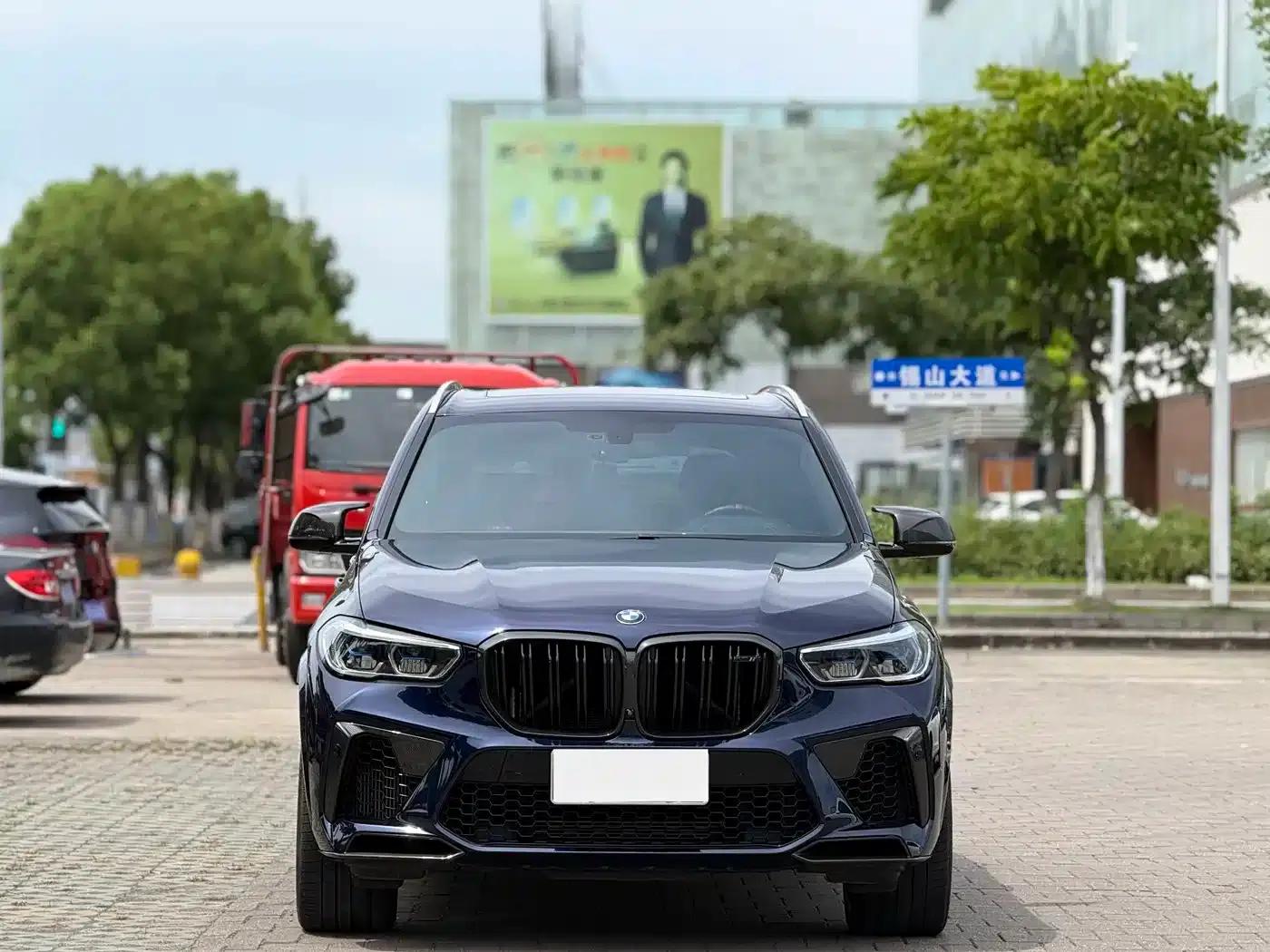2022 BMW X5 M — миниатюра 2