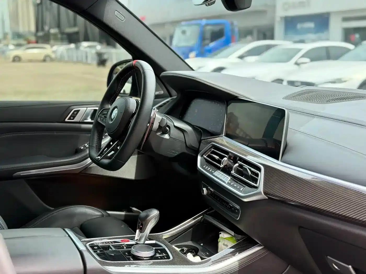 2022 BMW X5 M — миниатюра 10