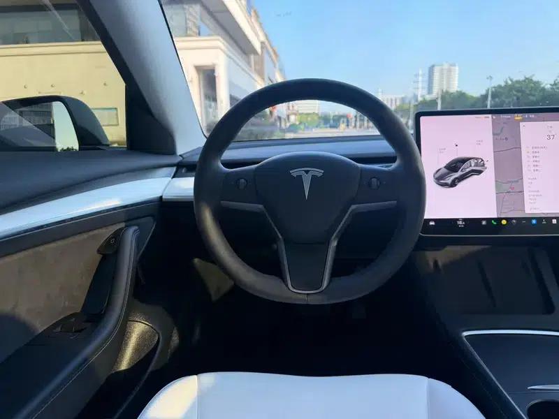 Model 3 2022 Rear-Wheel Drive — миниатюра 13