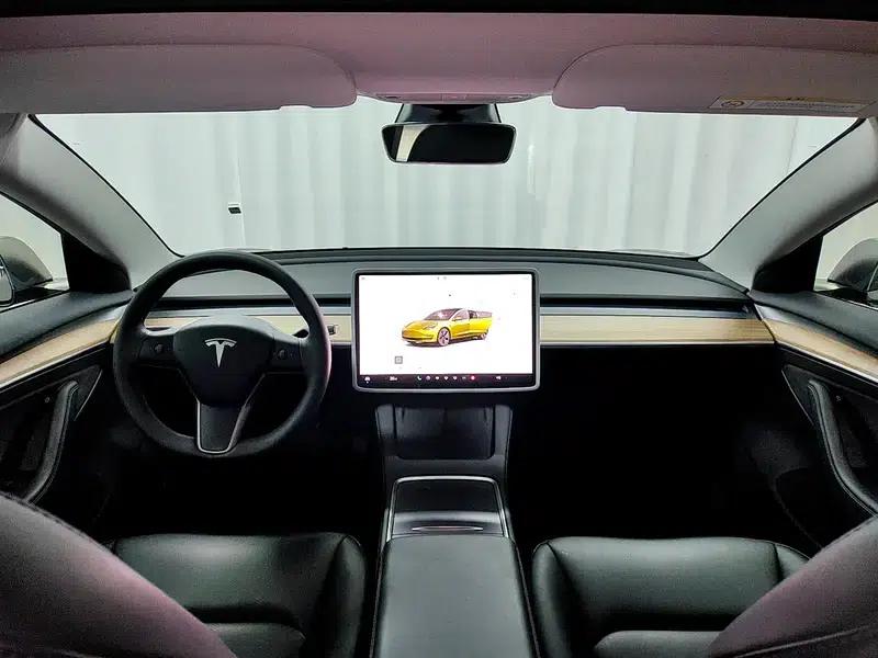 Model 3 2022 Rear-Wheel Drive — миниатюра 14