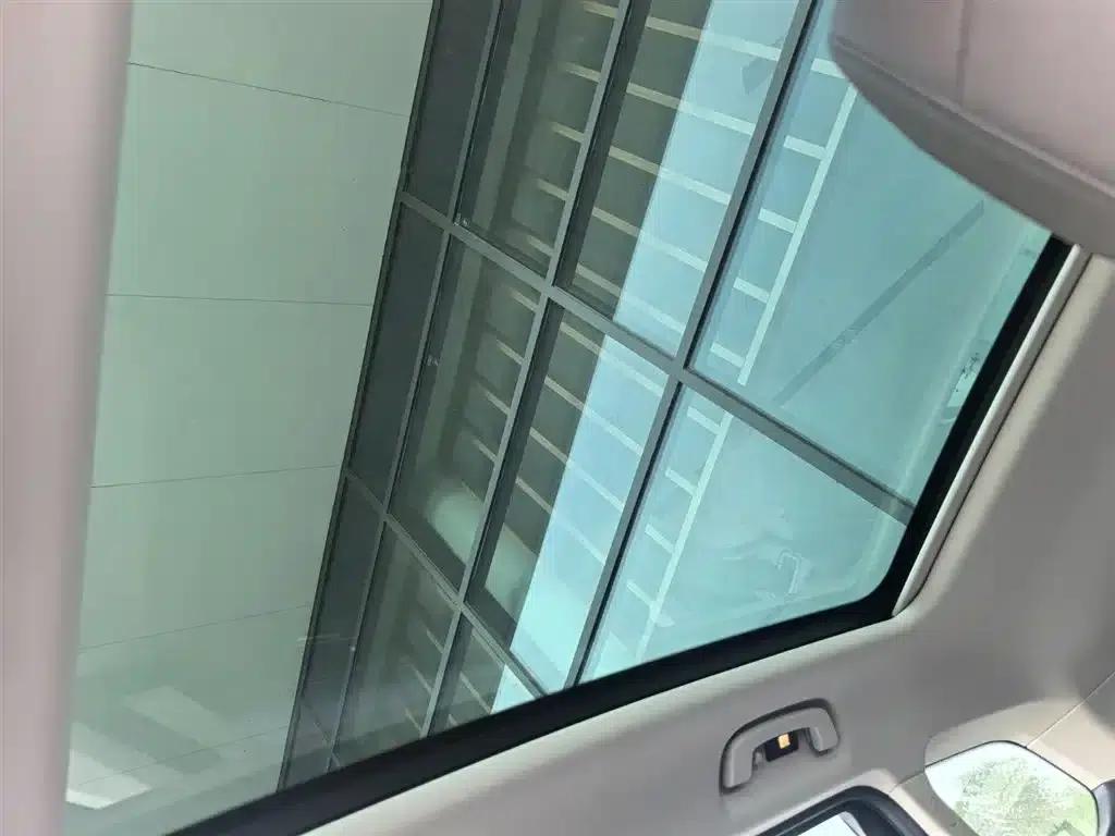 BMW iX1 2025 eDrive25L M Sport Package — миниатюра 12