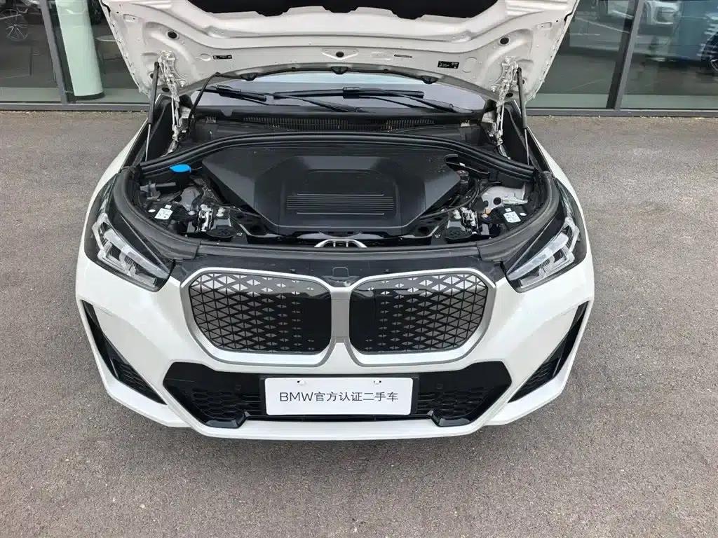 BMW iX1 2025 eDrive25L M Sport Package — миниатюра 18