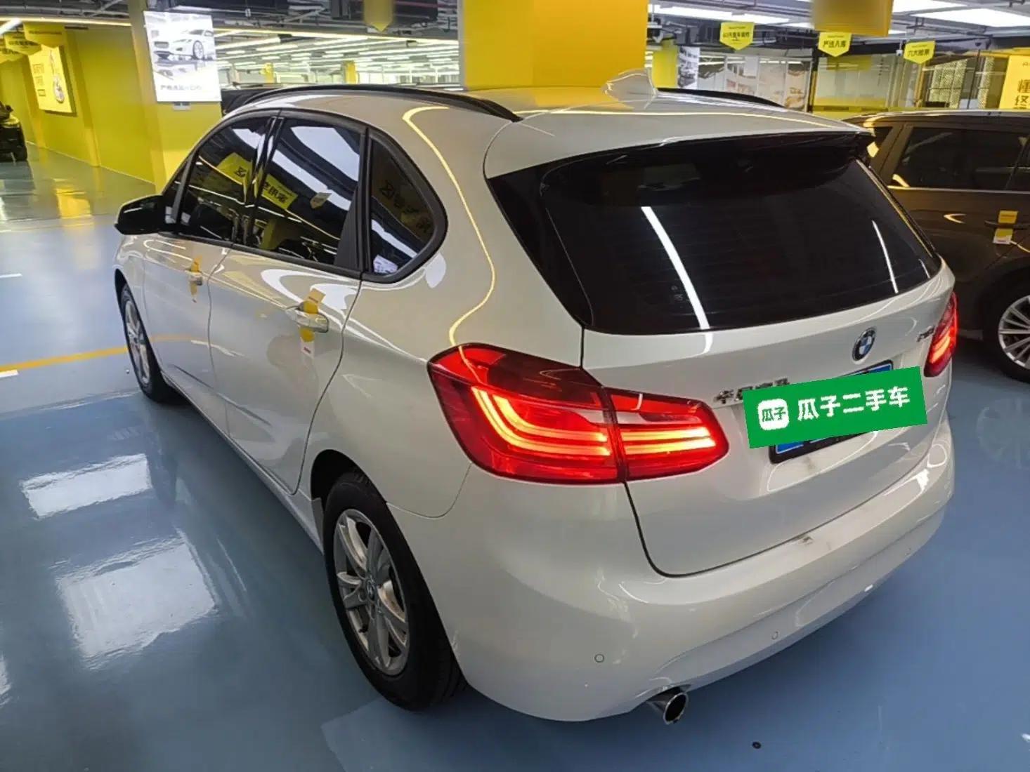 BMW 2 Series Active Tourer 2016 218i Leading Model — миниатюра 4