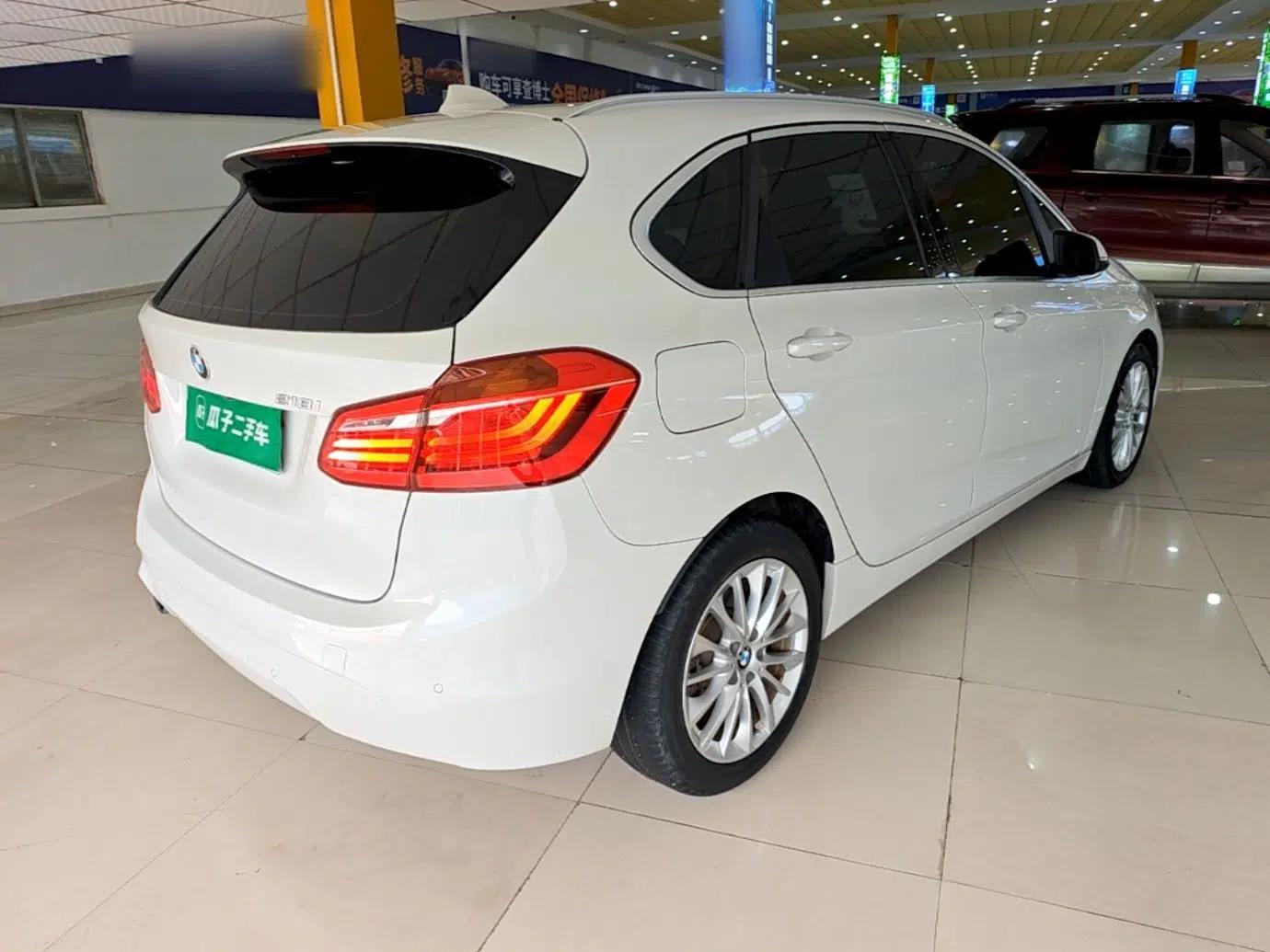 BMW 2 Series Active Tourer 2018 218i Leading Model — миниатюра 6