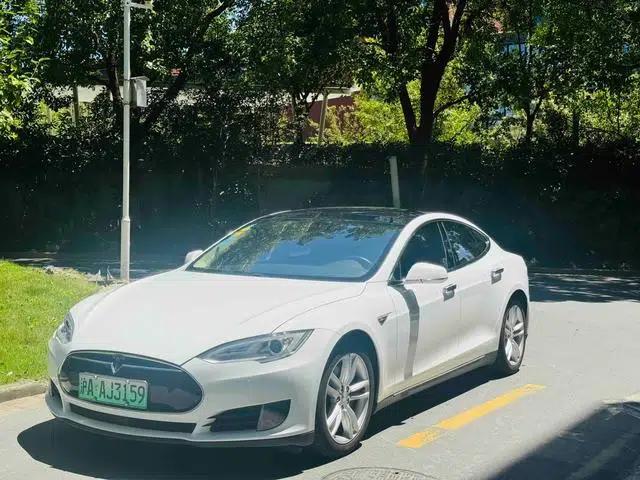 2016 Model S 70D