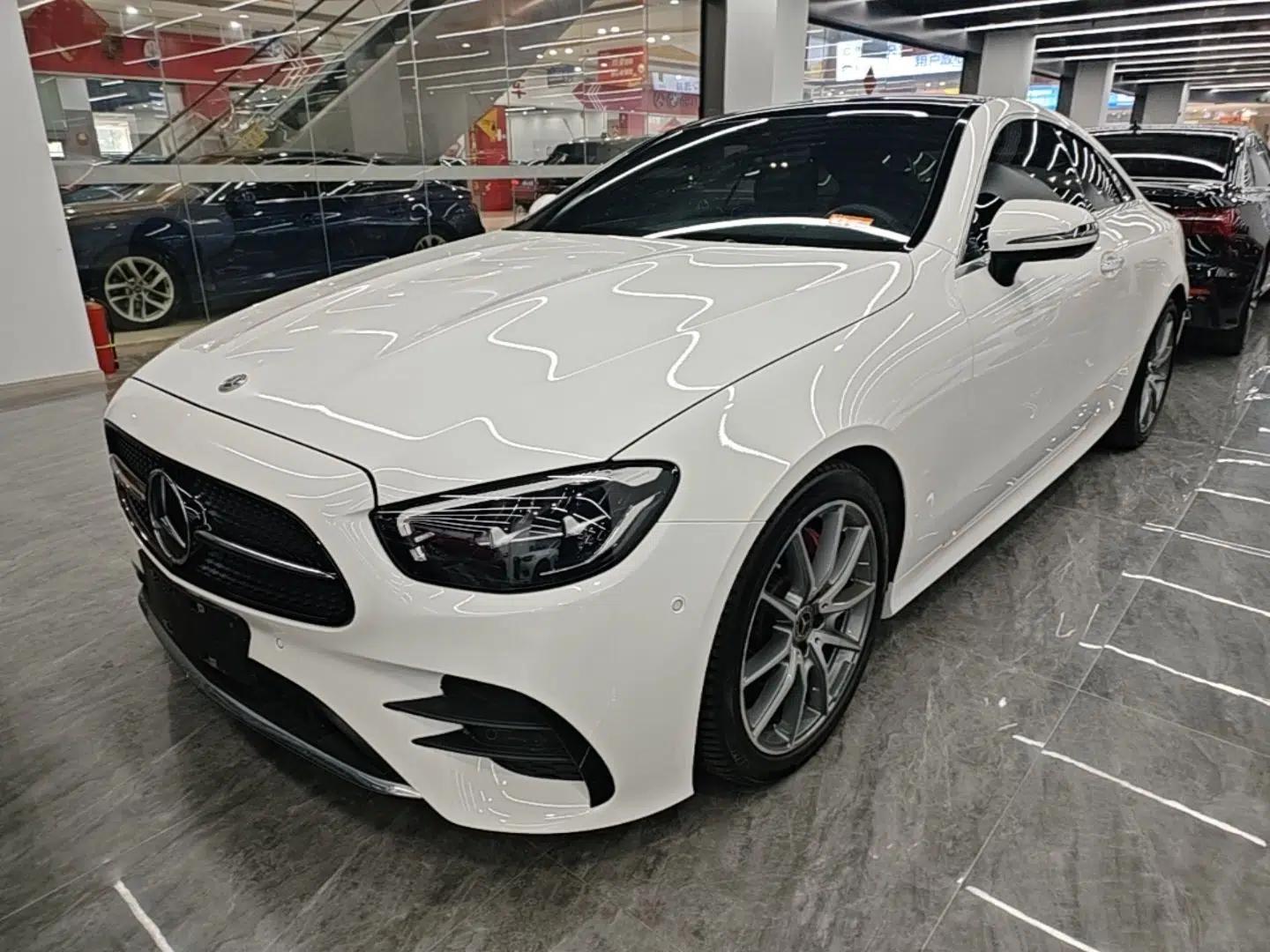 Mercedes-Benz E-Class 2023 E 260 Coupe — миниатюра 1