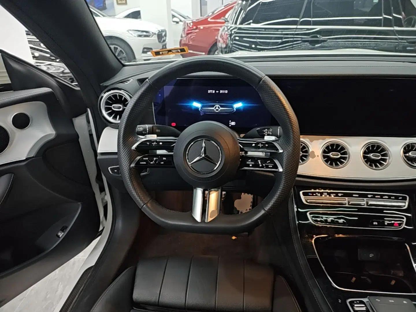 Mercedes-Benz E-Class 2023 E 260 Coupe — миниатюра 13