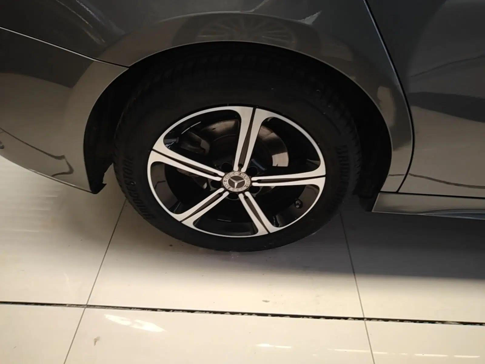 Mercedes-Benz A-Class 2022 Revised Version A 200 L Sport Sedan Fashionable Style — миниатюра 11